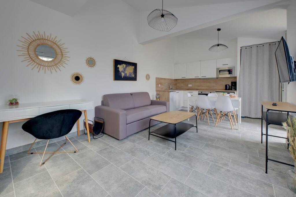 Les Forges Fond Apartment Avoine Exterior photo